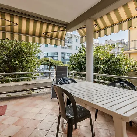 Apartament Guesthost - Tina!