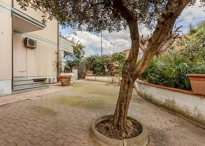 Guesthost - Tina! * Viareggio